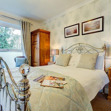 Meadfoot Guesthouse Room Only Accommodation For Adults 윈더미어 외부 사진
