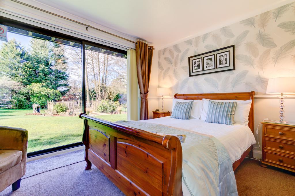 Meadfoot Guesthouse Room Only Accommodation For Adults 윈더미어 외부 사진