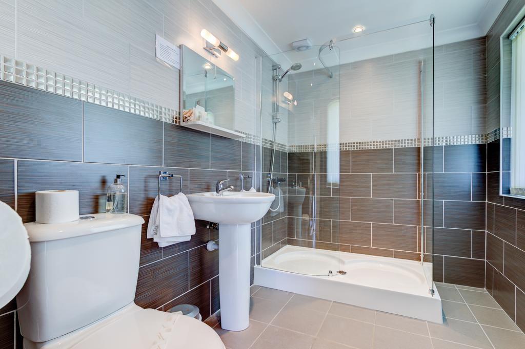 Meadfoot Guesthouse Room Only Accommodation For Adults 윈더미어 외부 사진